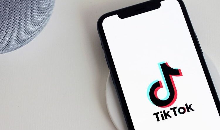 PESTASLOT - Cara Membuat Postingan Foto Slide di TikTok